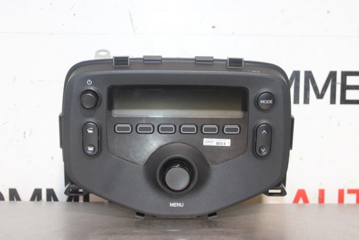 Gebrauchte Radio Citroen C1 1.0 12V VVT-i Preis € 50,00 Margenregelung angeboten von Autocommerce