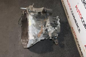 Getriebe van een Fiat 500 (312) 0.9 TwinAir 85 2011