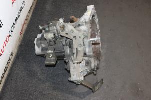 Getriebe van een Fiat 500 (312) 0.9 TwinAir 85 2011
