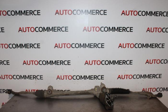Begagnade Styrbox Peugeot 108 1.0 12V Pris € 50,00 Marginaltabell erbjuds av Autocommerce