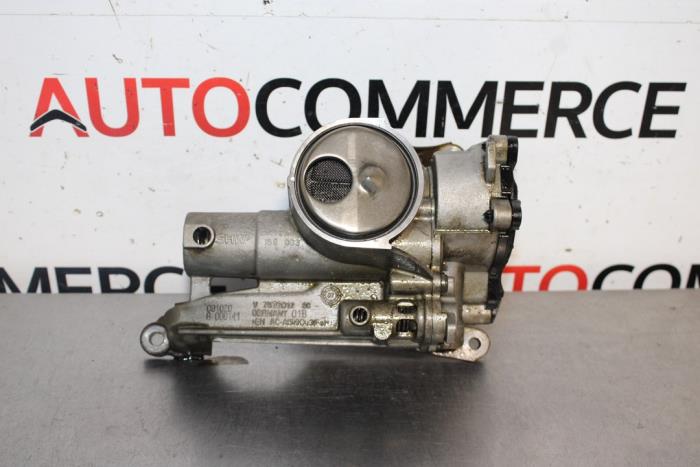 Gebrauchte Ölpumpe Peugeot 308 (4A/C) 1.4 VTI 16V Preis € 120,00 Margenregelung angeboten von Autocommerce