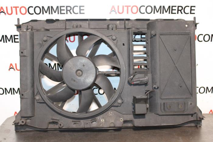 Używane Wentylator Peugeot 5008 I (0A/0E) 1.6 VTI 16V Cena na żądanie oferowane przez Autocommerce