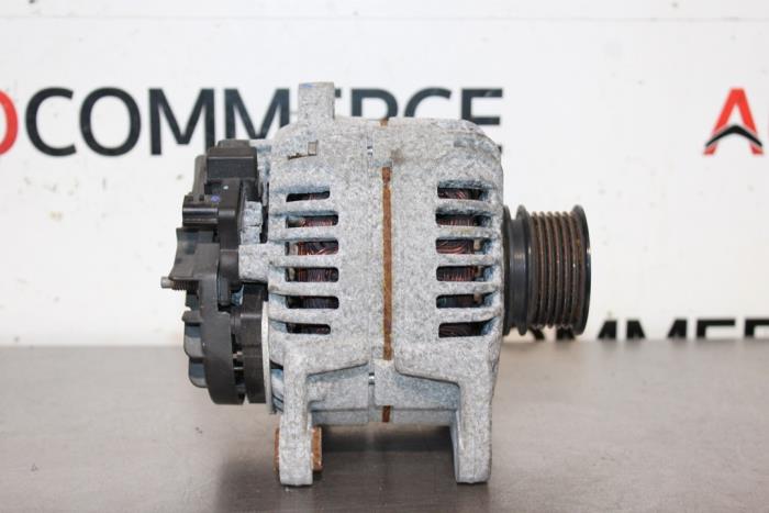 Begagnade Dynamo Renault Megane III Berline (BZ) 1.6 16V BiFuel Pris € 50,00 Marginaltabell erbjuds av Autocommerce