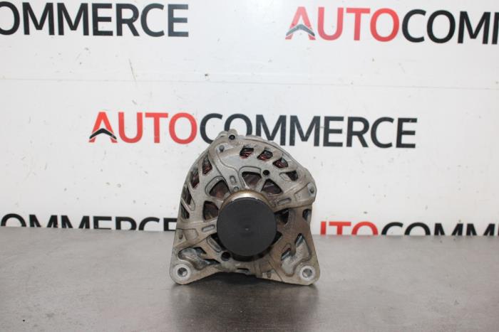 Begagnade Dynamo Renault Clio IV (5R) 0.9 Energy TCE 90 12V Pris € 60,00 Marginaltabell erbjuds av Autocommerce