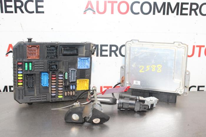 Used Engine management computer Peugeot Partner (EA//EF/EN/EU) 1.5 BlueHDi 100 Price € 300,00 Margin scheme offered by Autocommerce