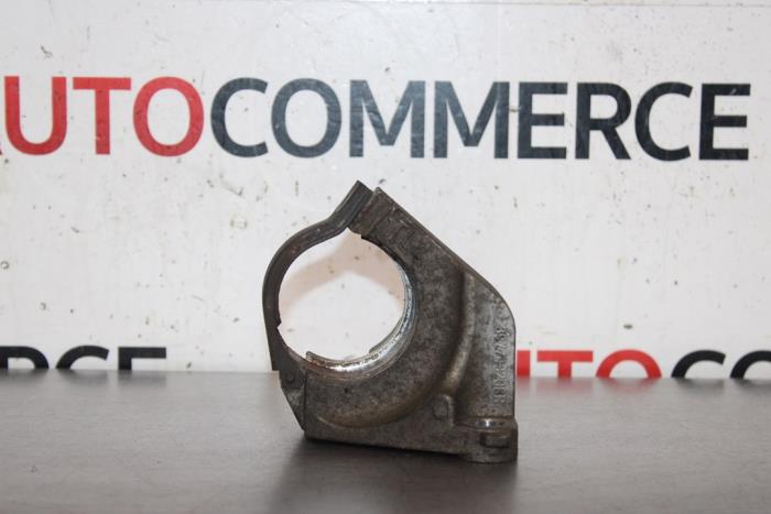 Drive shaft support bearing and bracket