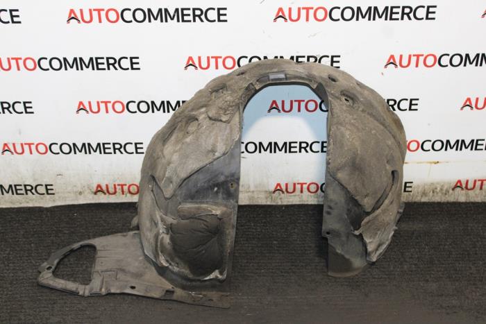 Używane Nadkole Peugeot 207 SW (WE/WU) 1.6 16V Cena na żądanie oferowane przez Autocommerce
