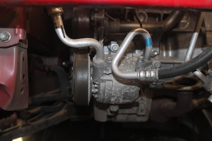 Usagé Pompe clim Citroen C1 1.0 Vti 68 12V Prix € 60,00 Règlement à la marge proposé par Autocommerce