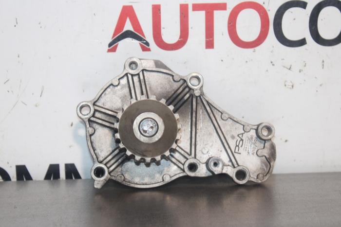 Begagnade Vattenpump Peugeot Expert Pris på förfrågan erbjuds av Autocommerce