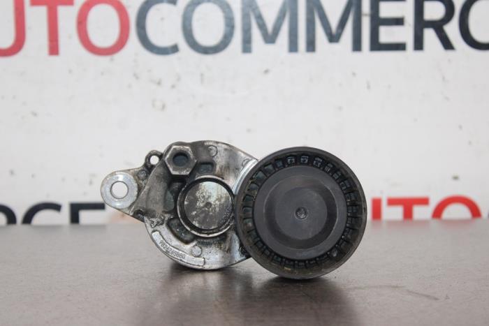Usados Rodillo tensor correa múltiple Peugeot Partner (EA//EF/EN/EU) 1.5 BlueHDi 100 Precio € 20,00 Norma de margen ofrecido por Autocommerce