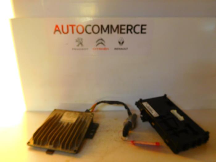 Used Engine management computer Renault Clio II Societe (SB) 1.5 dCi 65 Price € 200,00 Margin scheme offered by Autocommerce