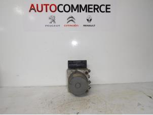 Gebrauchte ABS Pumpe Renault Megane II CC (EM) 1.9 dCi 120 Preis € 25,00 Margenregelung angeboten von Autocommerce