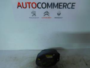 Used Rear seatbelt tensioner, left Renault Megane II CC (EM) 1.9 dCi 120 Price € 70,00 Margin scheme offered by Autocommerce