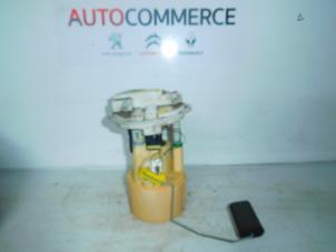 Used Electric fuel pump Renault Clio II (BB/CB) 1.4 Price € 30,00 Margin scheme offered by Autocommerce