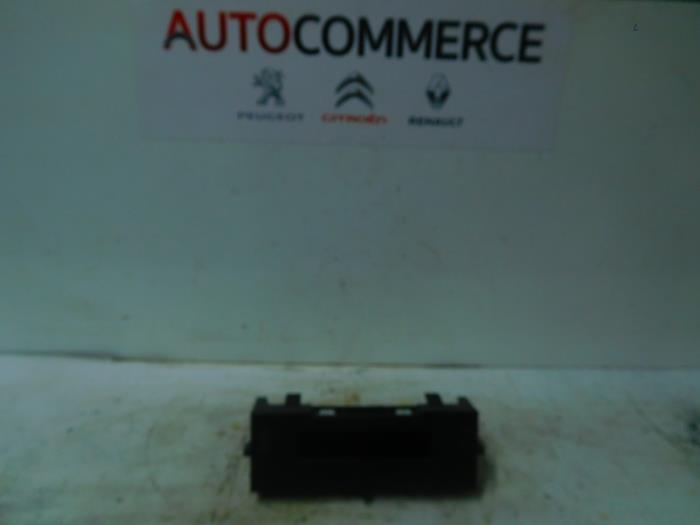 Begagnade Innerdisplay Renault Kangoo Express (FW) 1.5 dCi 85 Pris € 35,00 Marginaltabell erbjuds av Autocommerce