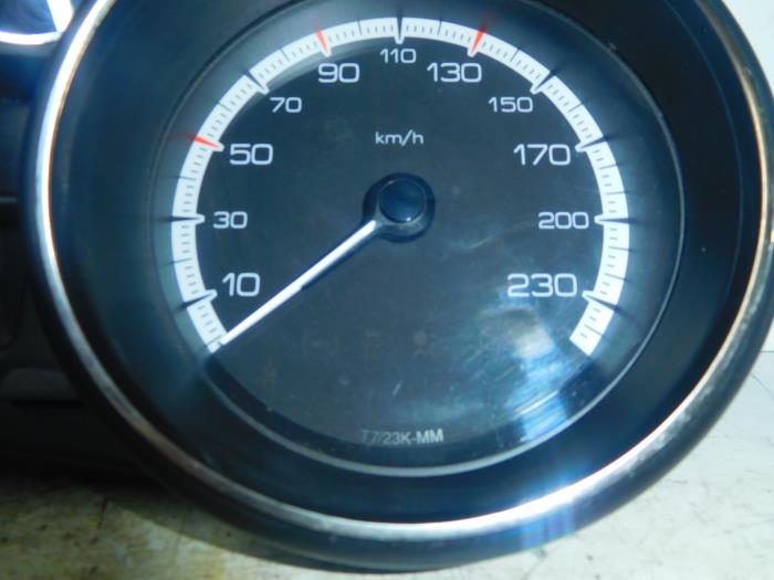 Licznik kilometrów KM z Peugeot 308 SW (4E/H) 1.6 HDi 16V 2010