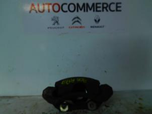 Used Front brake calliper, right Peugeot 206 (2A/C/H/J/S) 1.4 XR,XS,XT,Gentry Price € 20,00 Margin scheme offered by Autocommerce