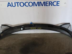 Used Cowl top grille Peugeot 207/207+ (WA/WC/WM) 1.6 HDi 16V Price € 20,00 Margin scheme offered by Autocommerce