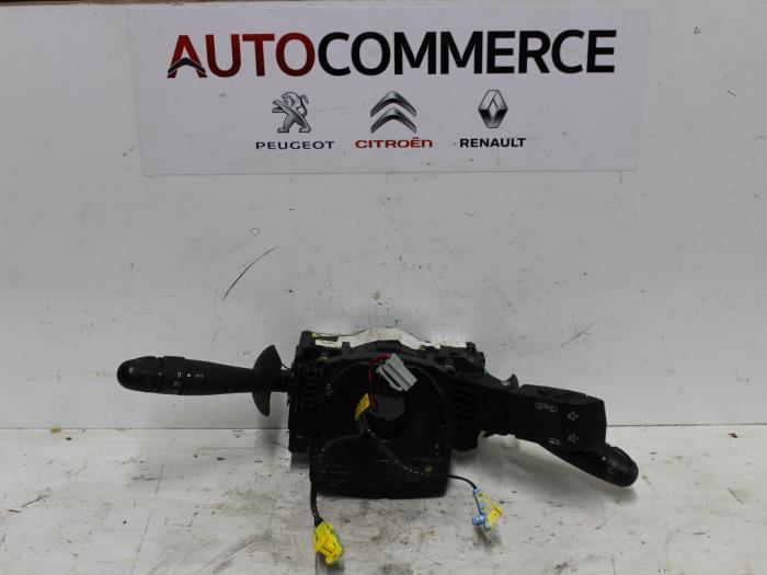 Steering column stalk from a Renault Espace (JK) 1.9 dCi Expression 2003