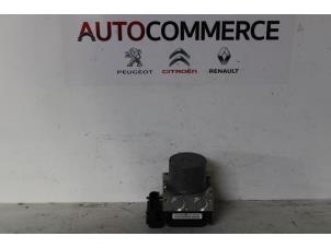 Gebrauchte ABS Pumpe Renault Megane II Grandtour (KM) 1.5 dCi 80 Preis € 25,00 Margenregelung angeboten von Autocommerce