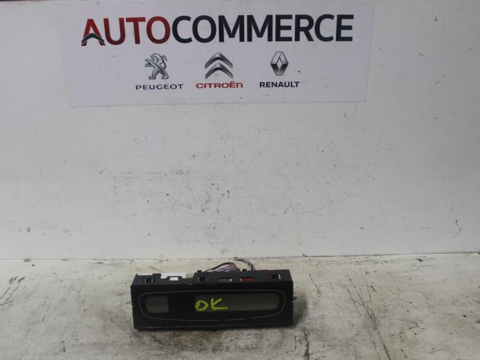 Used Interior display Renault Laguna II (BG) 1.8 16V Price € 10,00 Margin scheme offered by Autocommerce