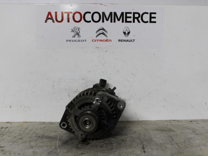 Usagé Dynamo Renault Espace (JK) 3.0 dCi V6 24V Grand Espace Prix € 30,00 Règlement à la marge proposé par Autocommerce
