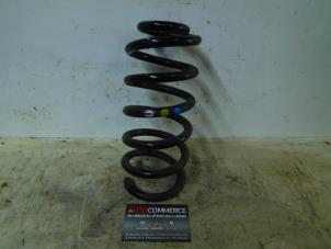 Used Rear coil spring Renault Clio IV Estate/Grandtour (7R) 0.9 Energy TCE 90 12V Price € 10,00 Margin scheme offered by Autocommerce