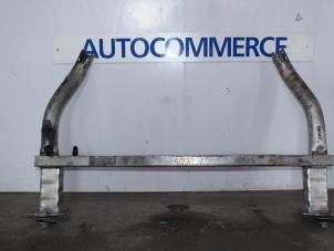 Used Front bumper frame Peugeot 407 (6D) 2.0 HDiF 16V Price € 50,00 Margin scheme offered by Autocommerce