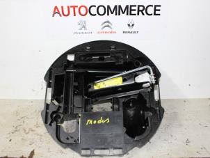 Used Tool set Renault Modus/Grand Modus (JP) 1.5 dCi 105 FAP Price € 20,00 Margin scheme offered by Autocommerce
