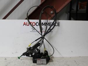 Used Rear door mechanism 4-door, right Renault Trafic New (EL) 2.0 dCi 16V 90 Price on request offered by Autocommerce