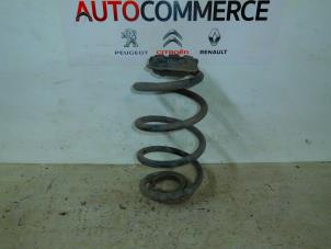 Used Rear coil spring Renault Clio III (BR/CR) 1.4 16V Price € 20,00 Margin scheme offered by Autocommerce