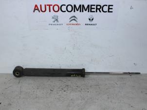 Used Rear shock absorber, right Renault Clio III (BR/CR) 1.4 16V Price on request offered by Autocommerce