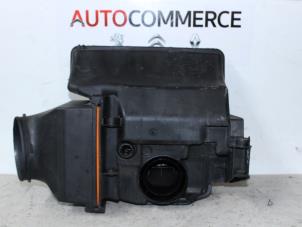 Gebrauchte Luftfiltergehäuse Renault Clio III (BR/CR) 1.4 16V Preis auf Anfrage angeboten von Autocommerce