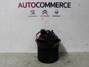 Used Heating and ventilation fan motor Renault Clio IV Estate/Grandtour (7R) 1.5 Energy dCi 90 FAP Price € 50,00 Margin scheme offered by Autocommerce