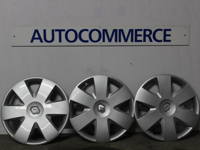Wheel cover (spare) from a Renault Clio IV Estate/Grandtour (7R) 1.5 Energy dCi 90 FAP 2013