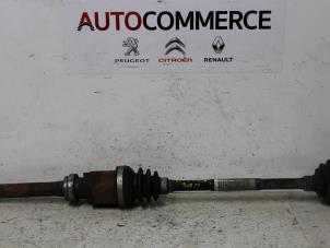 Begagnade Drivaxel, vänster bak Peugeot 508 (8D) Pris € 60,00 Marginaltabell erbjuds av Autocommerce