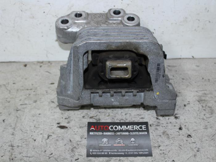 Engine mount Peugeot 207/207+ (WA/WC/WM), 2006 / 2015 1.4 16V Vti, Hatchback, Petrol, 1.397cc, 70kW (95pk), FWD, EP3; 8FS; EP3C; 8FP, 2007-06 / 2013-10 (Used)