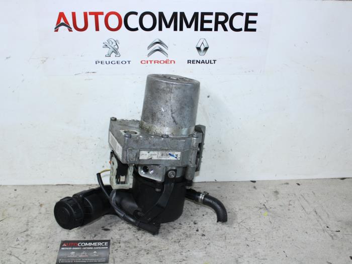 Usagé Pompe de direction Peugeot 508 (8D) 2.0 Hybrid4 16V Prix € 90,00 Règlement à la marge proposé par Autocommerce