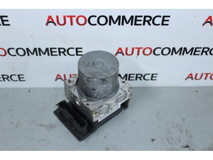 Gebrauchte ABS Pumpe Renault Megane II (BM/CM) 1.4 16V 98 Preis € 25,00 Margenregelung angeboten von Autocommerce