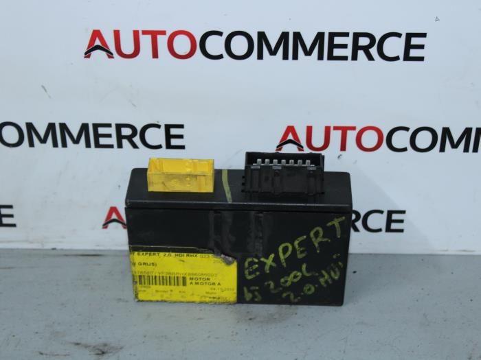 Używane Modul (rózne) Peugeot Expert (222/224) 2.0 HDi 90 Cena € 25,00 Procedura marży oferowane przez Autocommerce