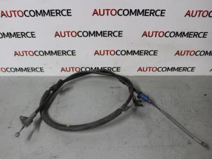 Usados Cable de freno de mano Peugeot 107 1.0 12V Precio € 20,00 Norma de margen ofrecido por Autocommerce