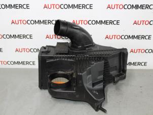 Used Air box Renault Clio III (SR) 1.5 dCi 70 Price on request offered by Autocommerce