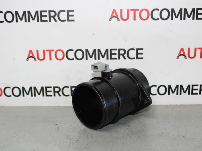 Begagnade Luftflödesmätare Renault Clio III (SR) 1.5 dCi 70 Pris € 20,00 Marginaltabell erbjuds av Autocommerce