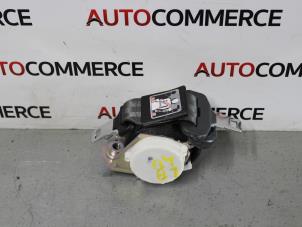 Used Rear seatbelt, centre Renault Clio III (SR) 1.5 dCi 70 Price on request offered by Autocommerce