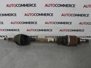 Used Front drive shaft, left Renault Clio III (SR) 1.5 dCi 70 Price on request offered by Autocommerce