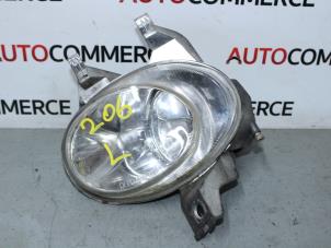 Used Fog light, front left Peugeot 206 (2A/C/H/J/S) 1.1 XN,XR Price € 25,00 Margin scheme offered by Autocommerce