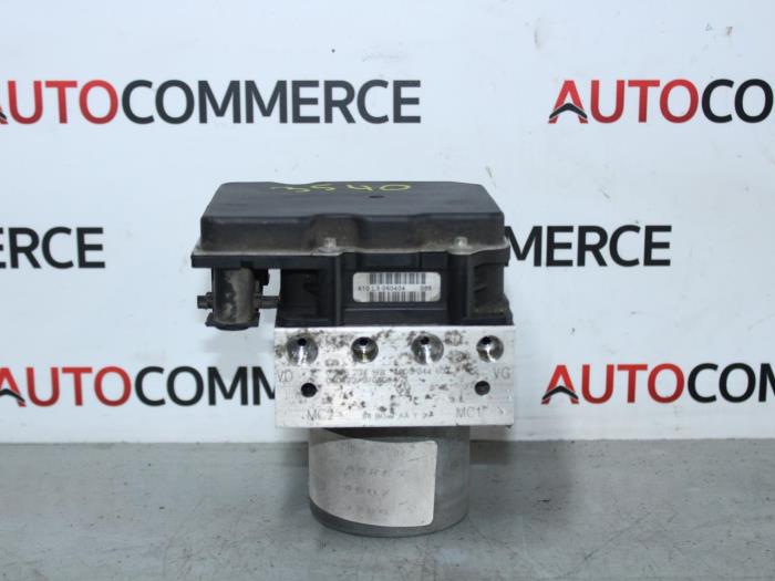Begagnade ABS-pump Renault Megane II CC (EM) 1.6 16V Pris € 70,00 Marginaltabell erbjuds av Autocommerce
