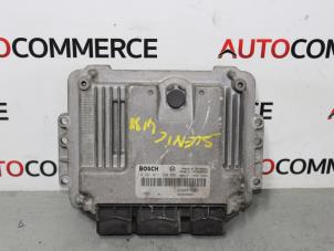 Used Engine management computer Renault Scénic II (JM) 1.9 dCi 120 Price € 30,00 Margin scheme offered by Autocommerce