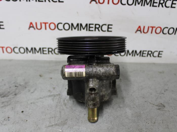 Usagé Pompe de direction Renault Laguna II (BG) 1.8 16V Prix € 20,00 Règlement à la marge proposé par Autocommerce