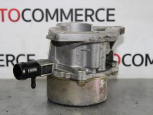 Usados Bomba de vacío (diésel) Renault Scénic II (JM) 1.5 dCi 85 Precio de solicitud ofrecido por Autocommerce